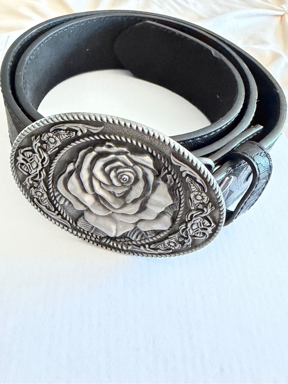 Black Western Floral Belt Oversized Silver Rose Buckle Embossed Size Small